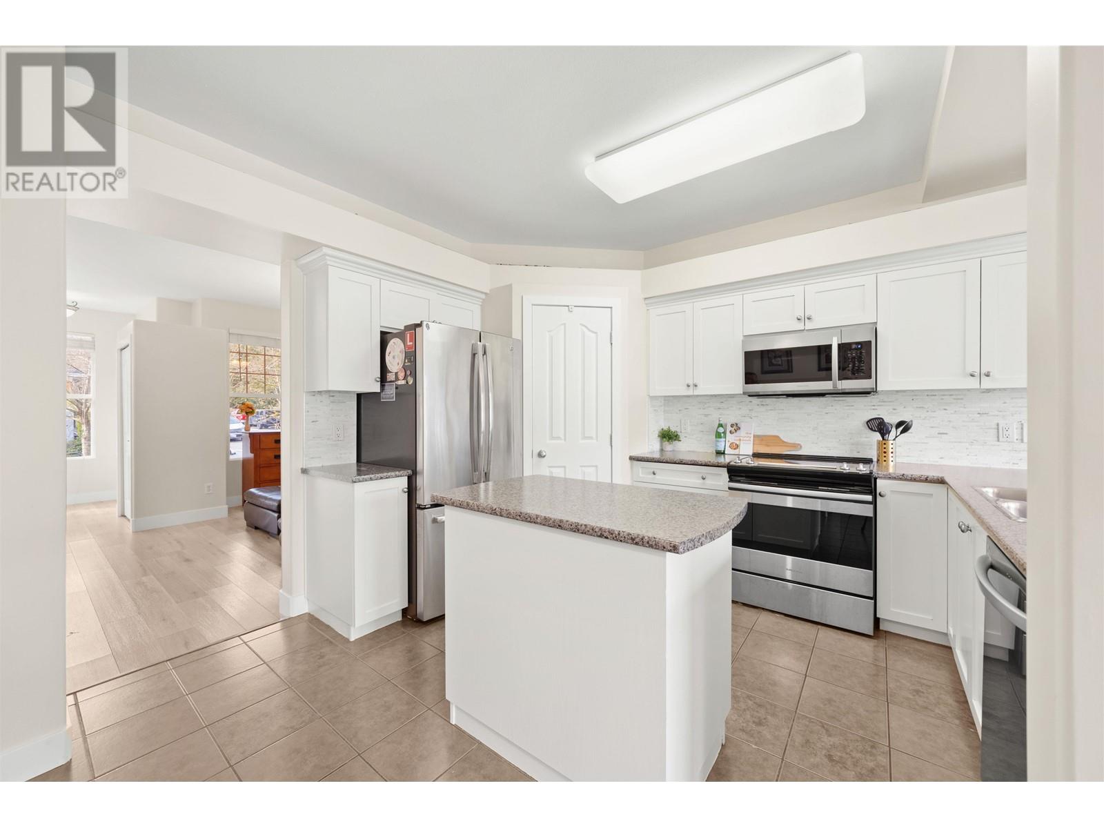 Property at 10292 242B STREET image 4
