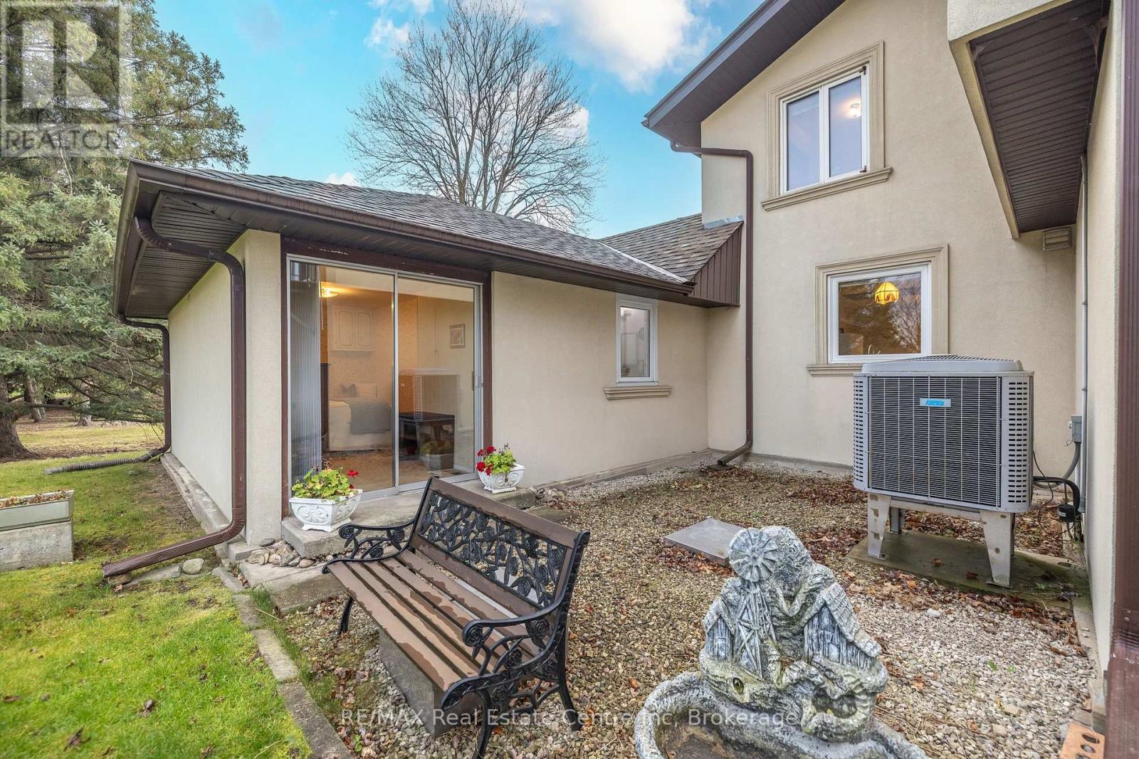7147 Wellinton Rd #124 Road, Guelph/eramosa, Ontario  N1H 6J3 - Photo 39 - X12003463