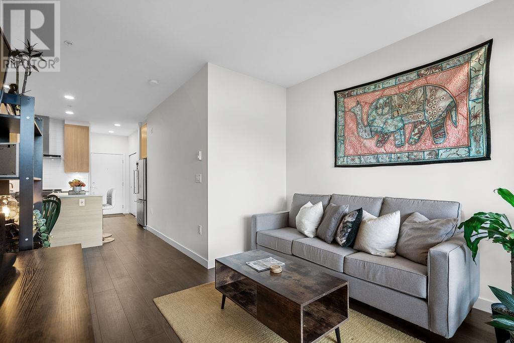301 7169 14th Avenue, Burnaby, British Columbia  V3N 0H6 - Photo 17 - R2974209
