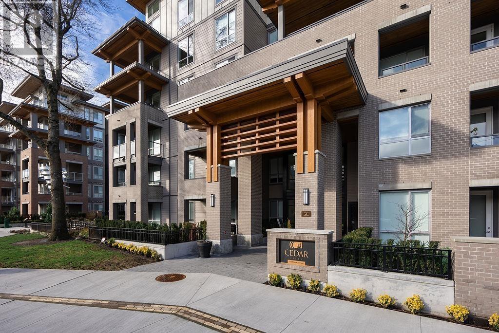 301 7169 14th Avenue, Burnaby, British Columbia  V3N 0H6 - Photo 4 - R2974209