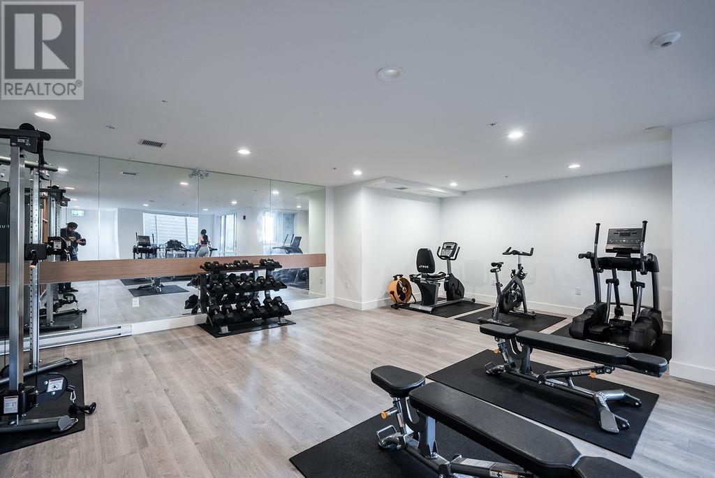 301 7169 14th Avenue, Burnaby, British Columbia  V3N 0H6 - Photo 32 - R2974209