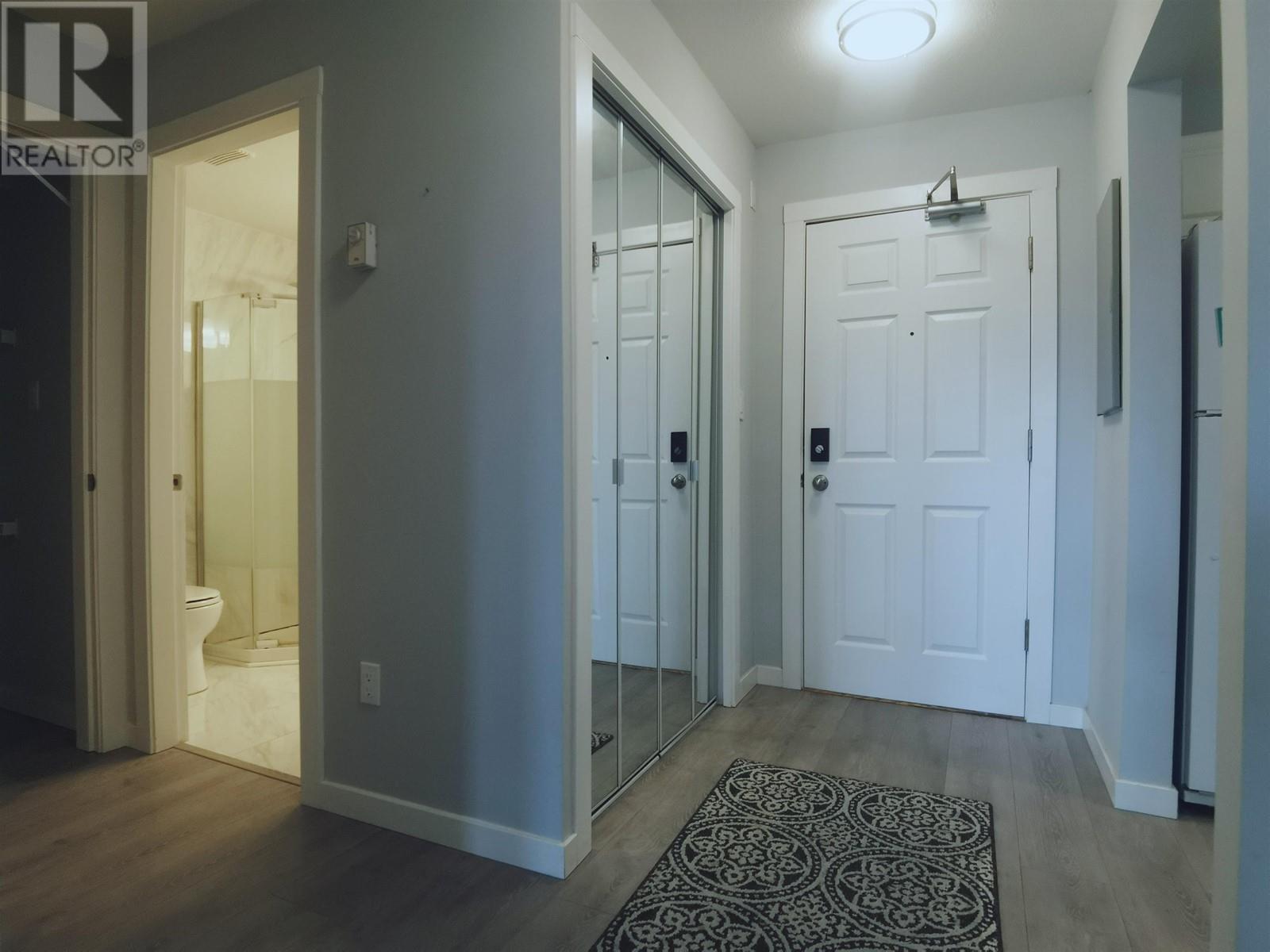 105 519 Twelfth Street, New Westminster, British Columbia  V3M 6V9 - Photo 2 - R2973000