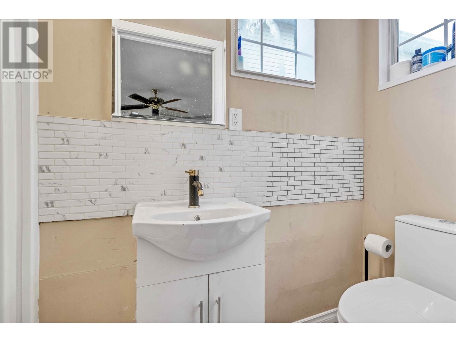 716 Crane Place, New Westminster, British Columbia  V3M 6P5 - Photo 31 - R2971735