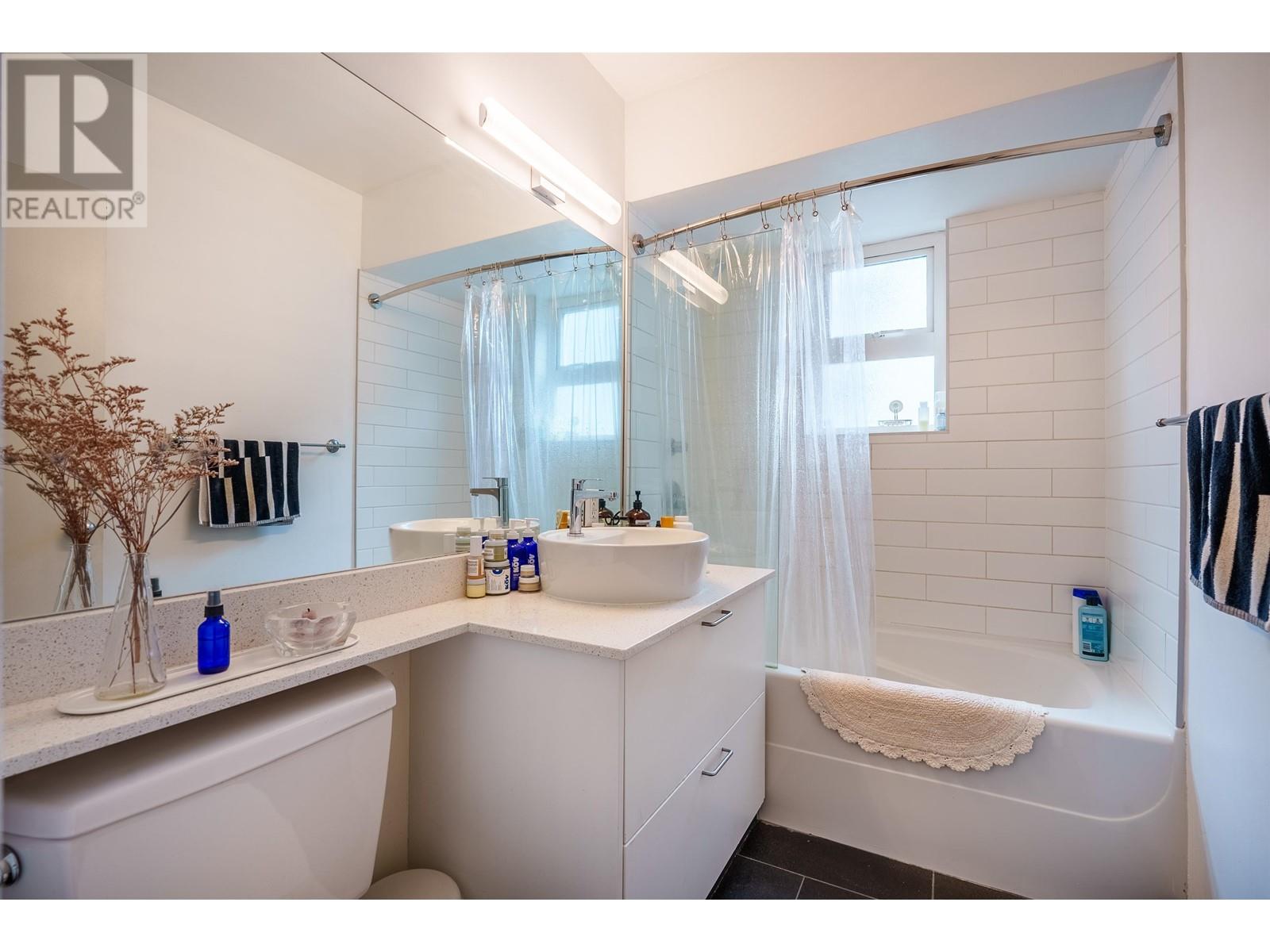 2 1235 W 10th Avenue, Vancouver, British Columbia  V6H 1J5 - Photo 9 - R2974189