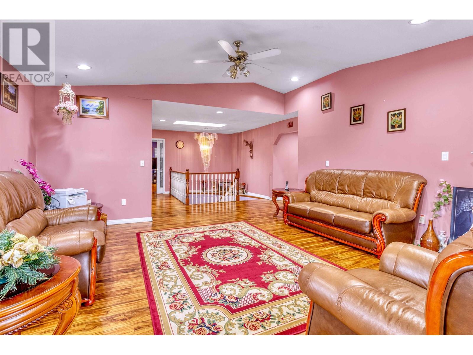 716 Crane Place, New Westminster, British Columbia  V3M 6P5 - Photo 9 - R2971735