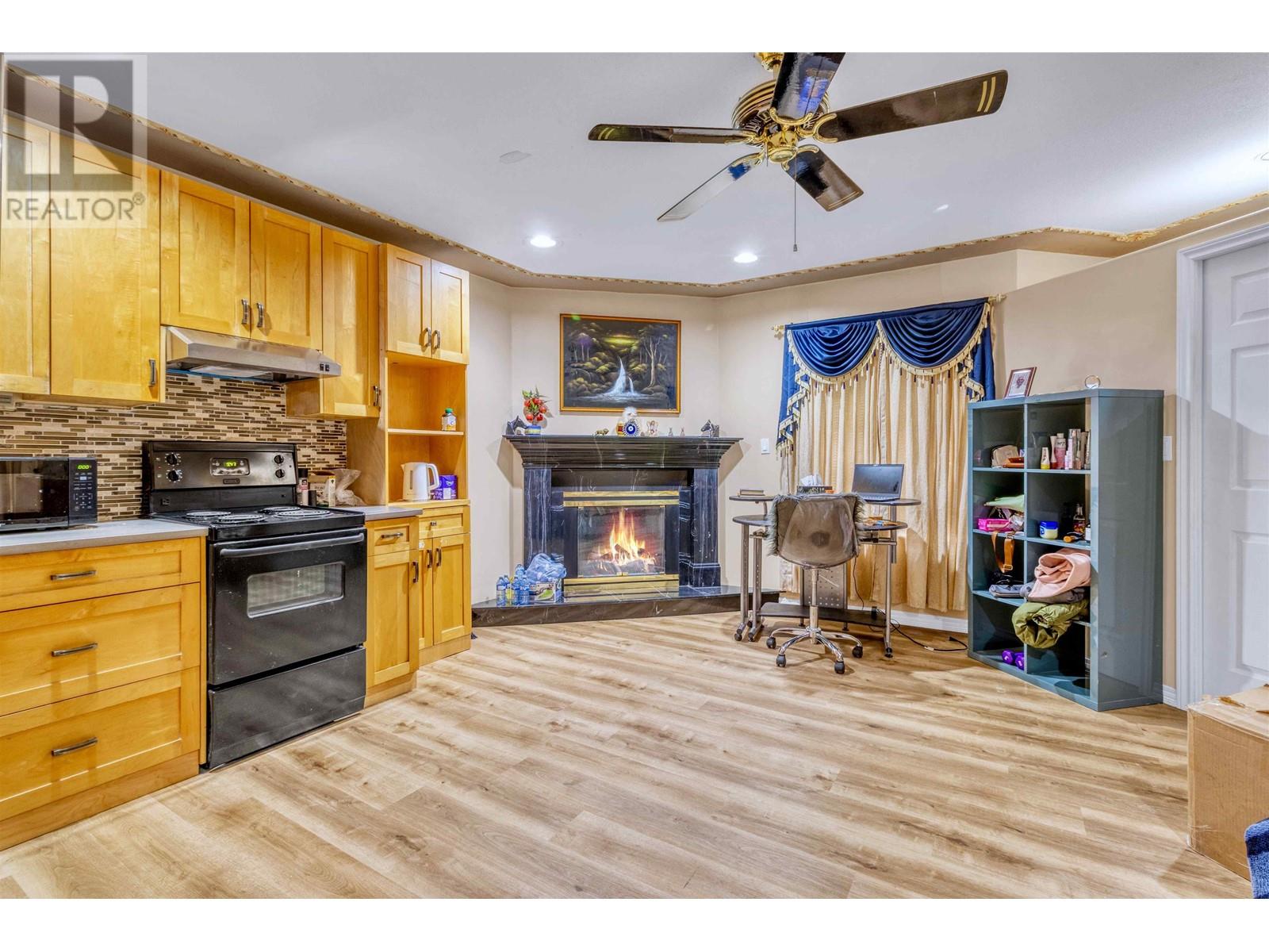 716 Crane Place, New Westminster, British Columbia  V3M 6P5 - Photo 32 - R2971735