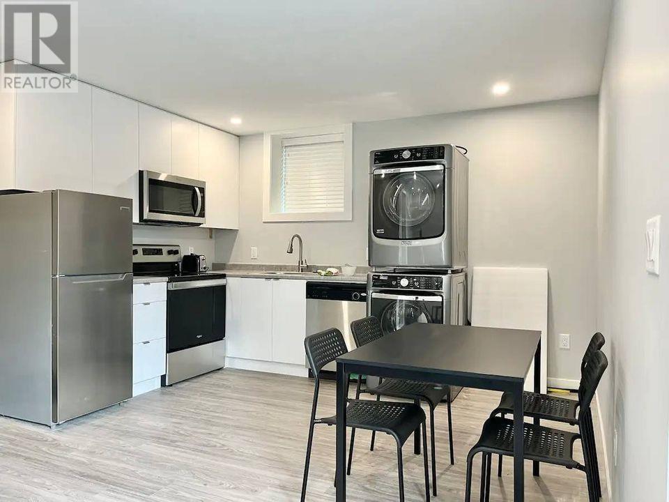 Listing Picture 27 of 33 : 2714 E 56TH AVENUE, Vancouver / 溫哥華 - 魯藝地產 Yvonne Lu Group - MLS Medallion Club Member