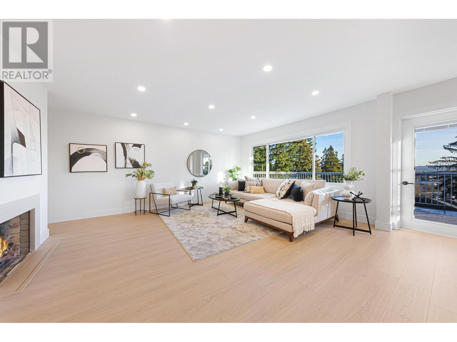 1225 Cloverley Street, North Vancouver, British Columbia  V7L 1N7 - Photo 6 - R2973771