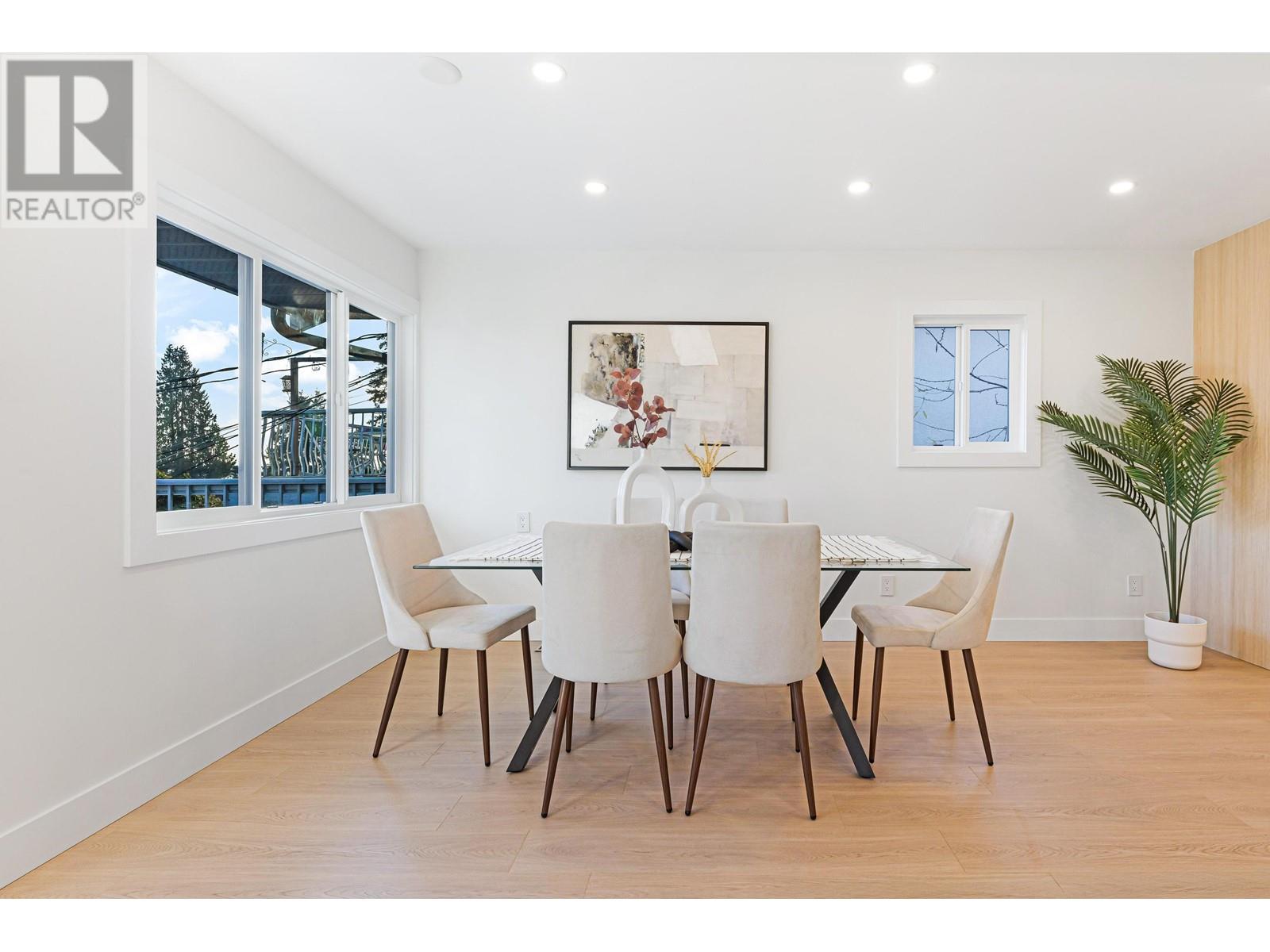 1225 Cloverley Street, North Vancouver, British Columbia  V7L 1N7 - Photo 11 - R2973771