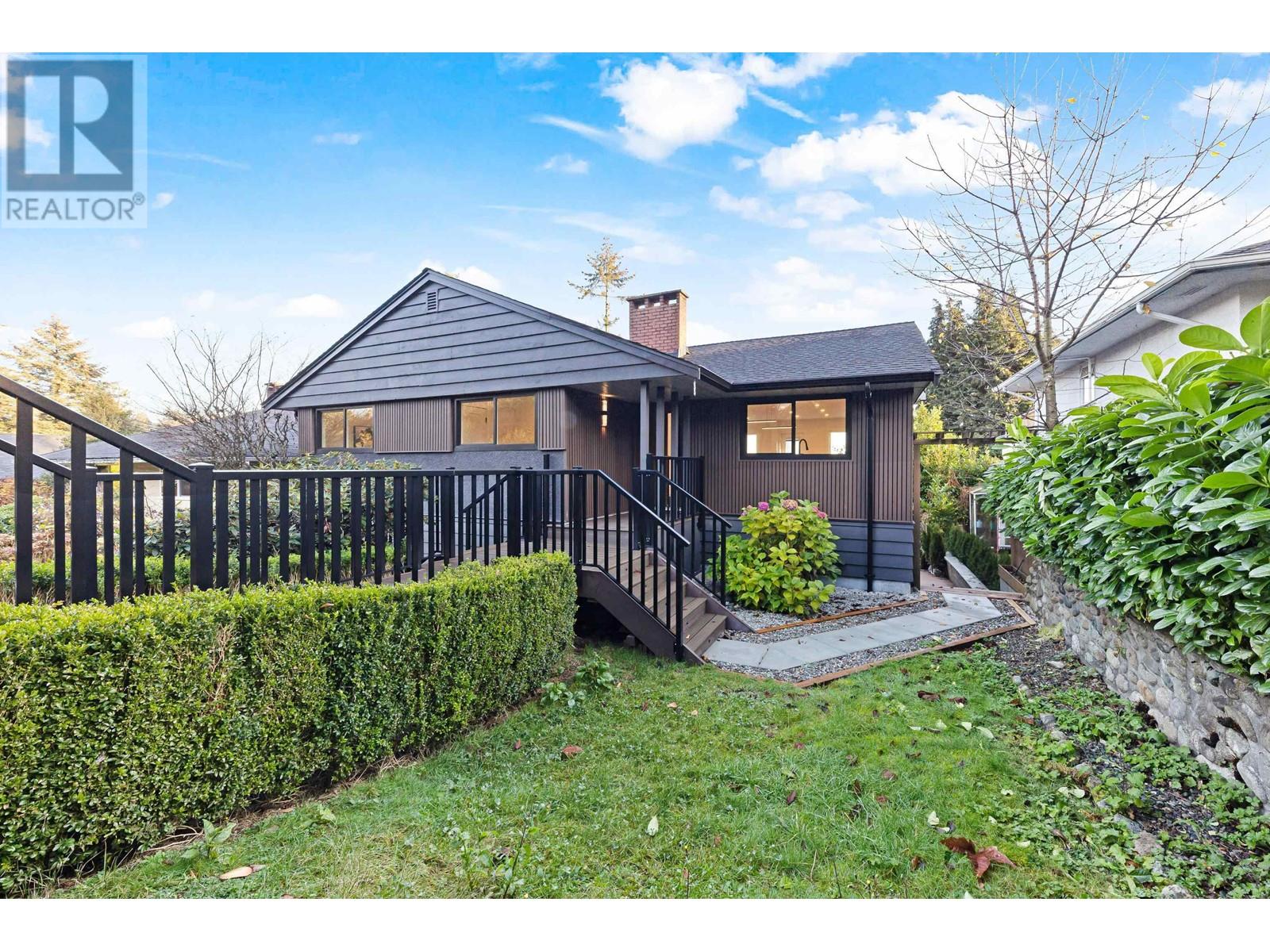 1225 Cloverley Street, North Vancouver, British Columbia  V7L 1N7 - Photo 18 - R2973771