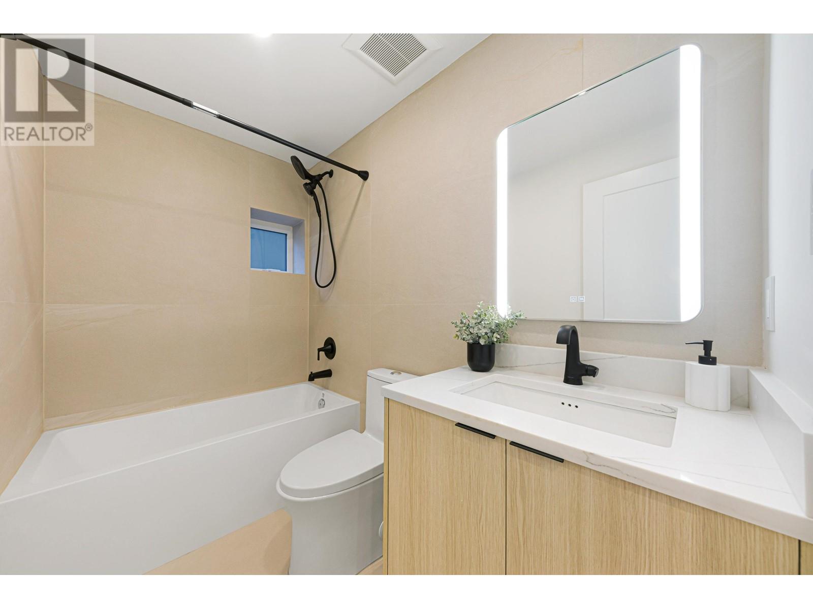1225 Cloverley Street, North Vancouver, British Columbia  V7L 1N7 - Photo 32 - R2973771