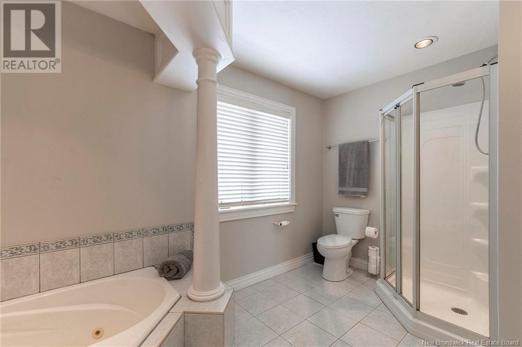 Property at 32 Vanessa Court image 4