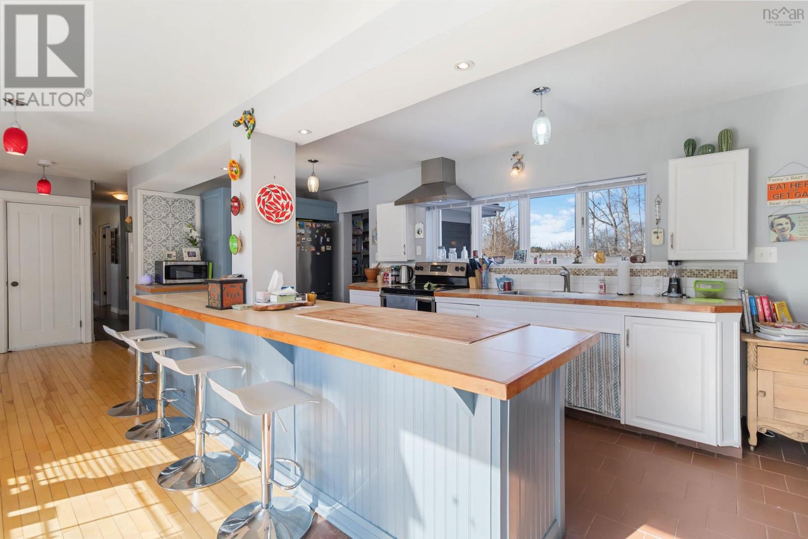 100 Elm Street, Bridgewater, Nova Scotia  B4V 2V4 - Photo 10 - 202504220