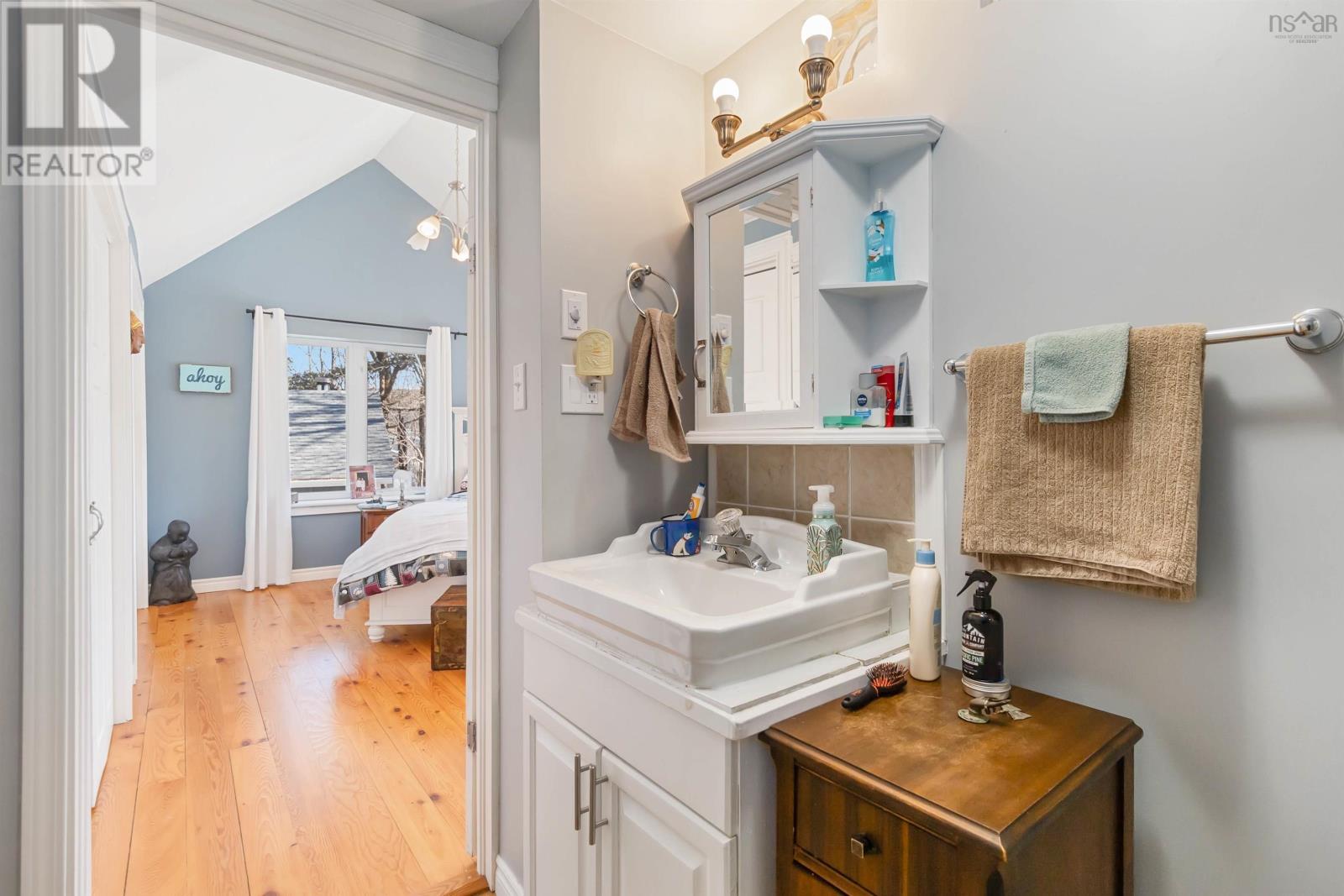 100 Elm Street, Bridgewater, Nova Scotia  B4V 2V4 - Photo 28 - 202504220