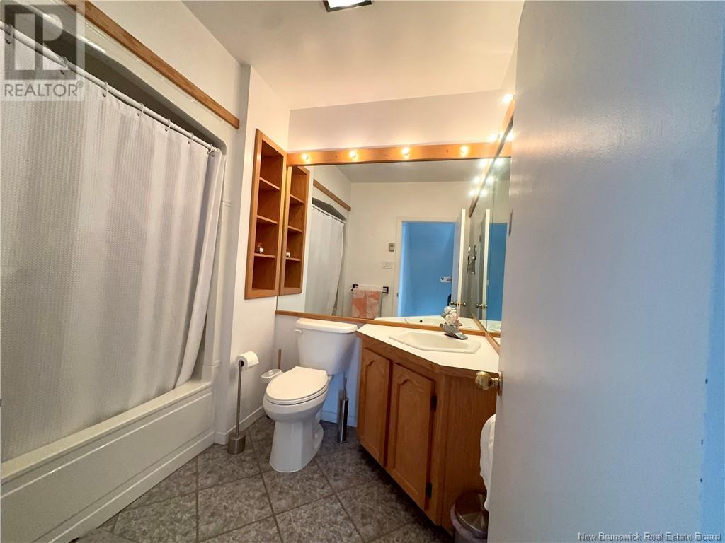 556 St-Francois Street, Edmundston, New Brunswick  E3V 1G8 - Photo 32 - NB113486