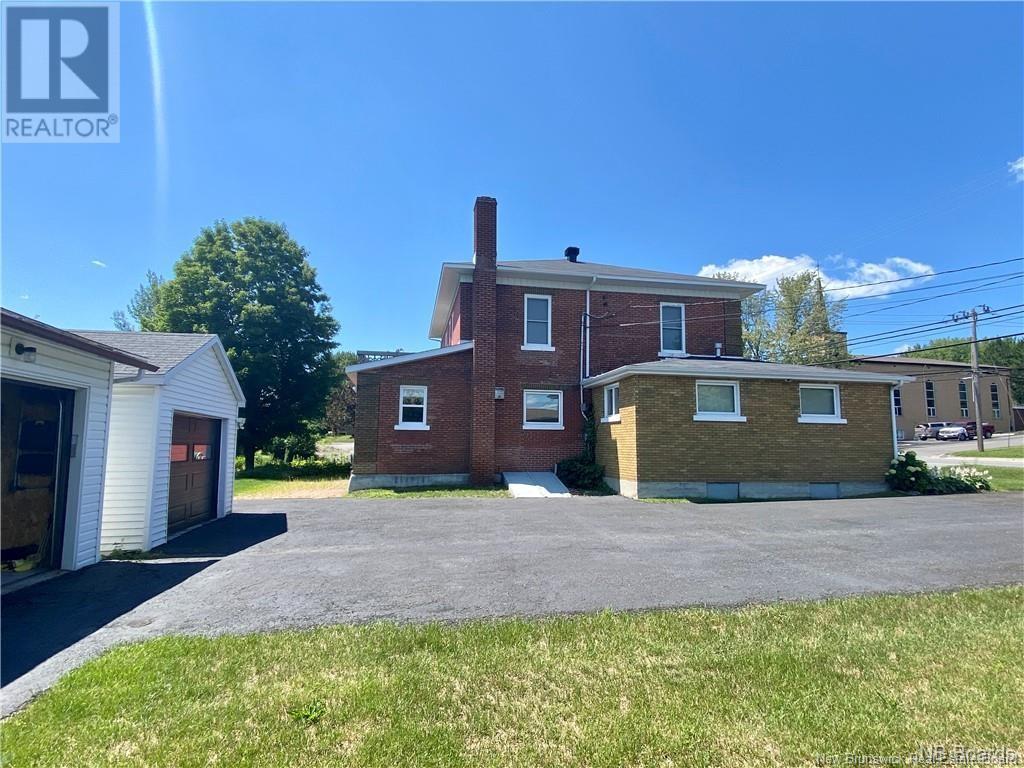 556 St-Francois Street, Edmundston, New Brunswick  E3V 1G8 - Photo 34 - NB113486