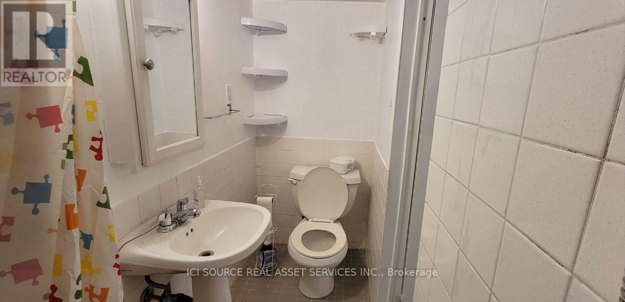 Bsmt - 66 Madawaska Avenue, Toronto (Newtonbrook East), Ontario  M2M 2R3 - Photo 7 - C12003567