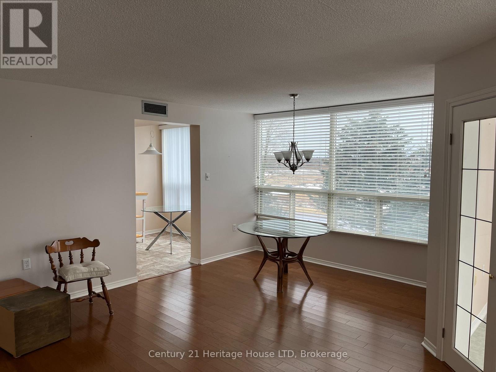 407 - 5100 Dorchester Road, Niagara Falls, Ontario  L2E 7H4 - Photo 6 - X12003628