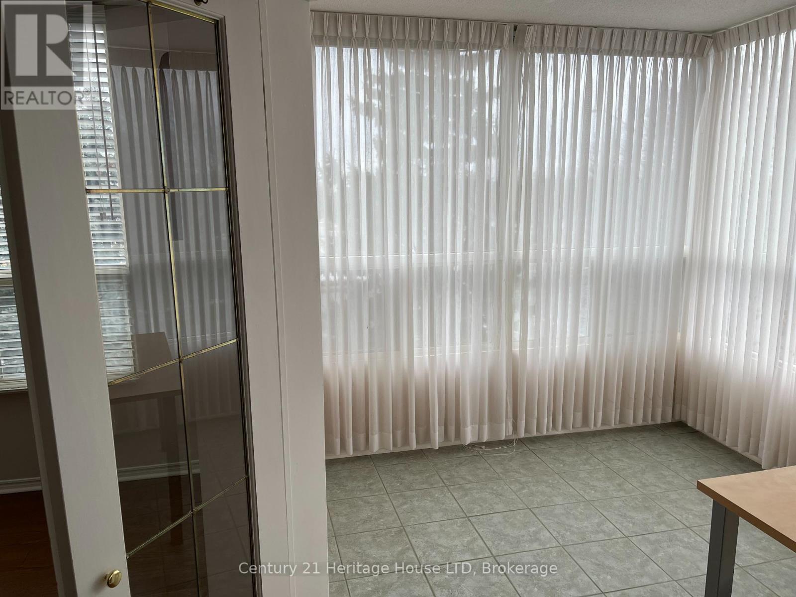 407 - 5100 Dorchester Road, Niagara Falls (Morrison), Ontario  L2E 7H4 - Photo 7 - X12003628
