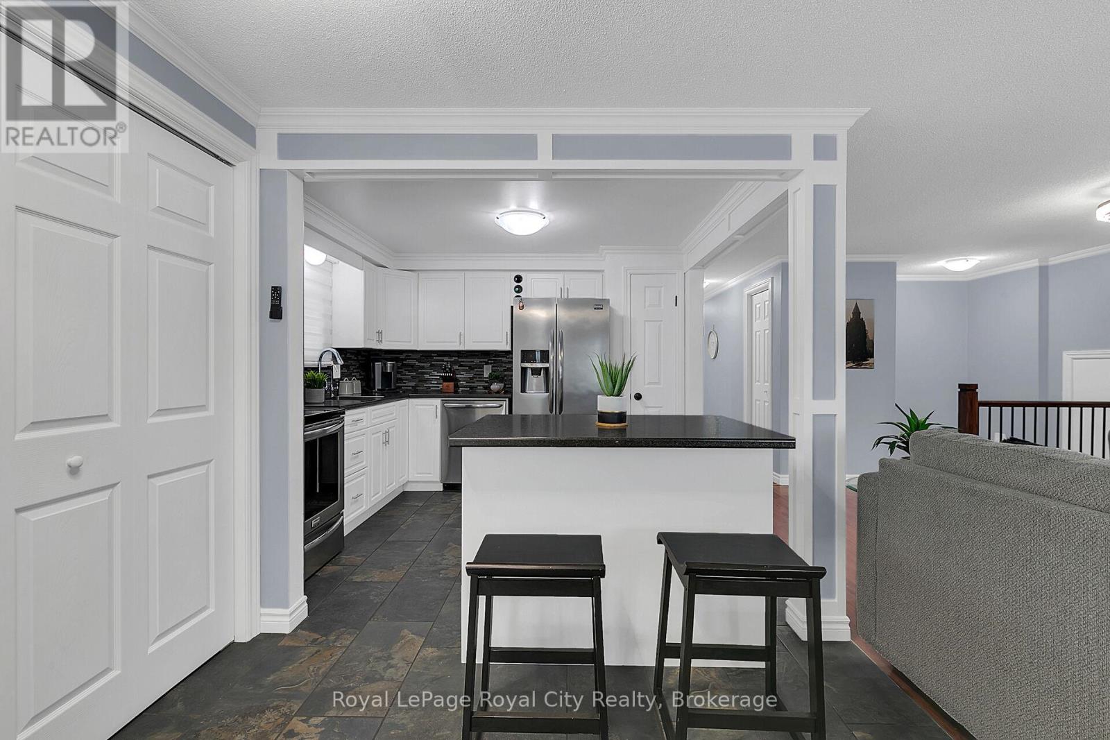 19 Burton Road, Guelph, Ontario  N1H 8A6 - Photo 10 - X12003680