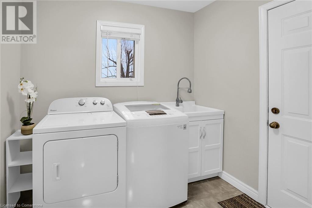 9 Vidal Court, Grimsby, Ontario  L3M 5R8 - Photo 17 - 40704024