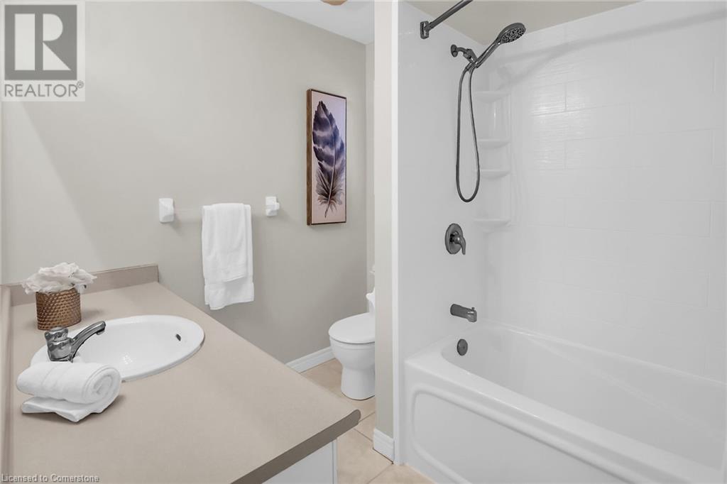 9 Vidal Court, Grimsby, Ontario  L3M 5R8 - Photo 27 - 40704024
