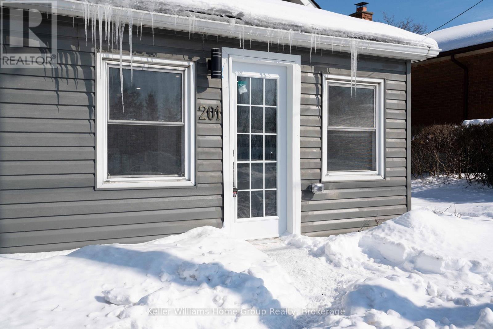 201 Fennell Avenue E, Hamilton, Ontario  L9A 1S5 - Photo 3 - X11986317