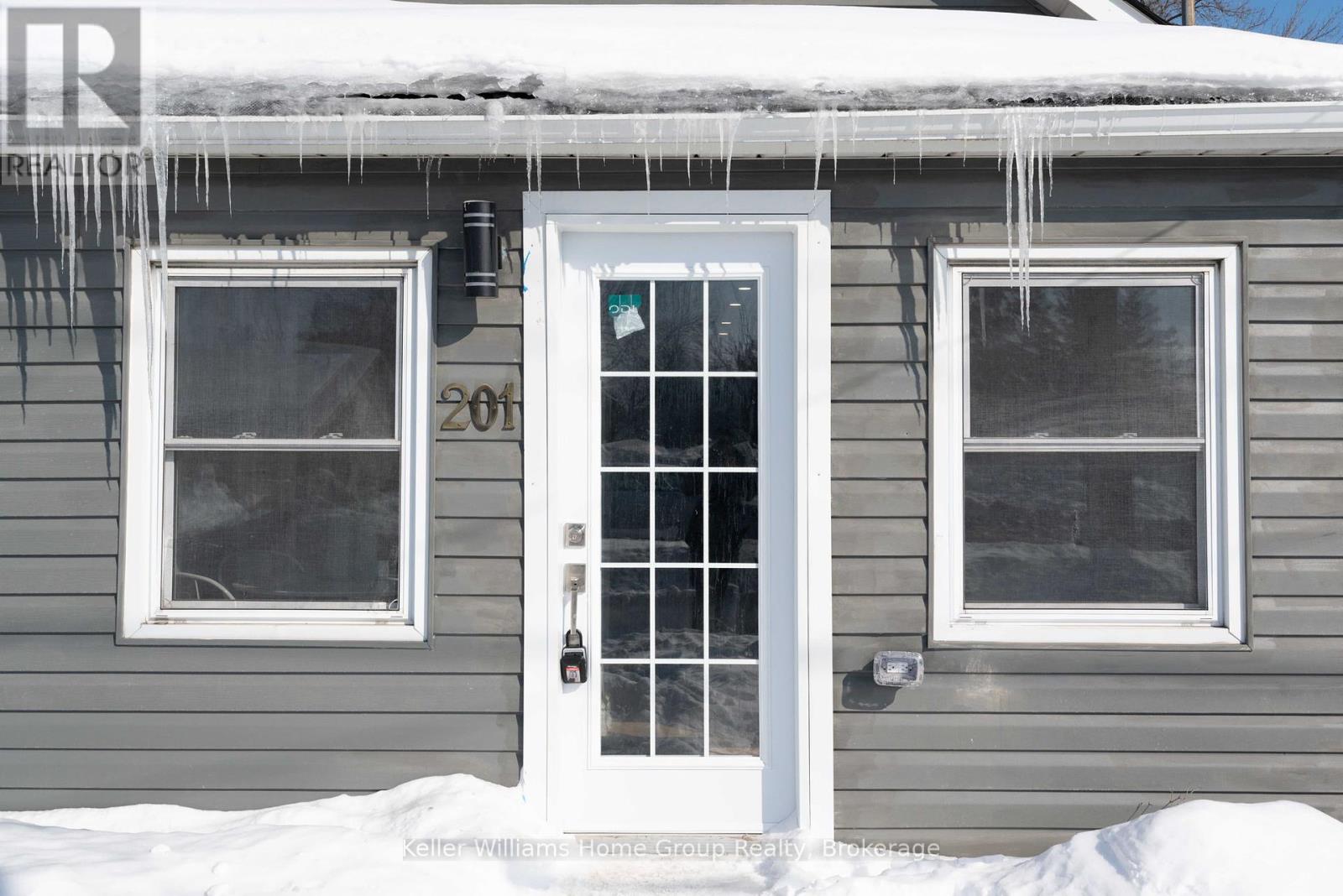 201 Fennell Avenue E, Hamilton, Ontario  L9A 1S5 - Photo 4 - X11986317