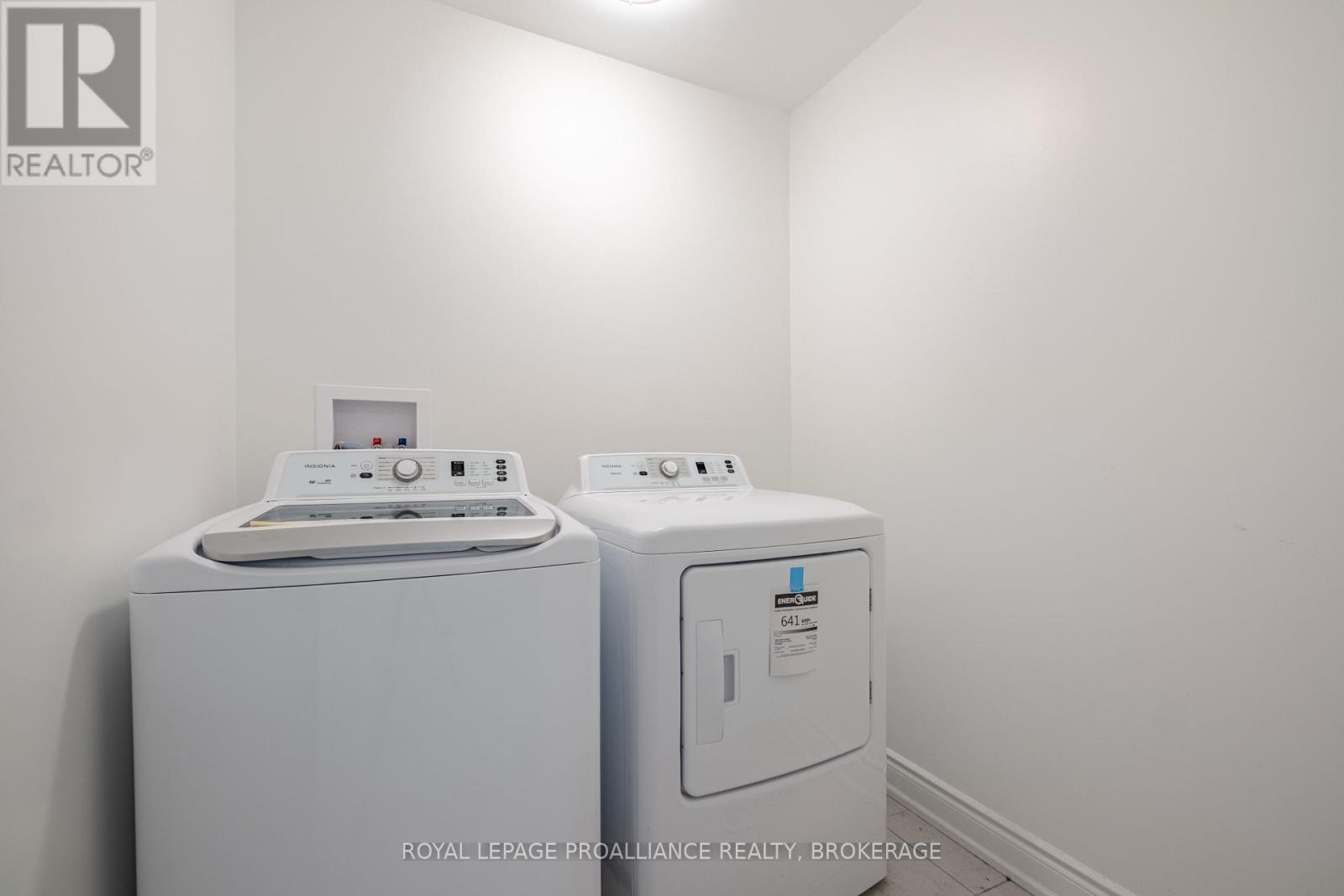 18 Millcreek Drive, Loyalist, Ontario  K0H 2H0 - Photo 25 - X12003764