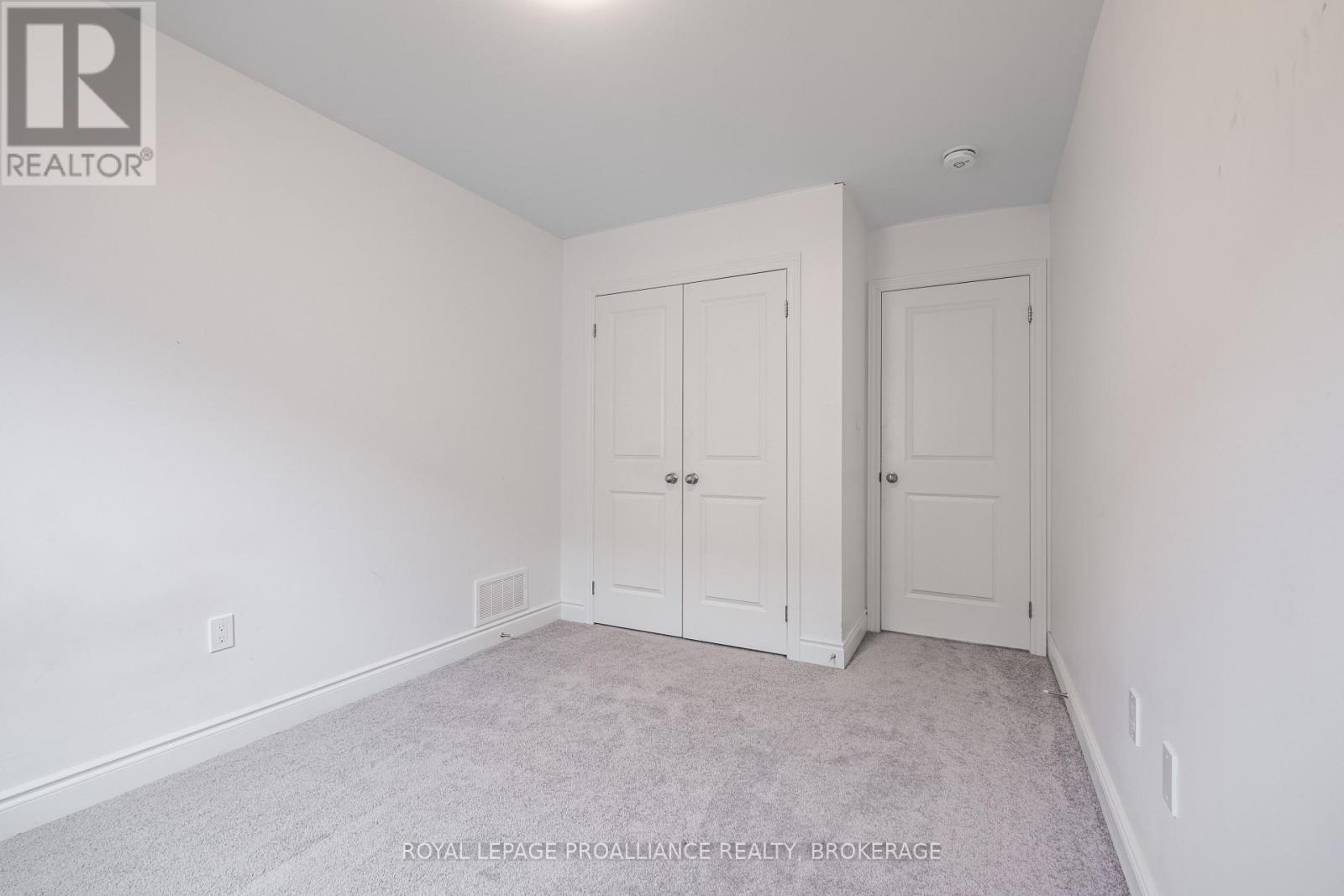 18 Millcreek Drive, Loyalist, Ontario  K0H 2H0 - Photo 28 - X12003764