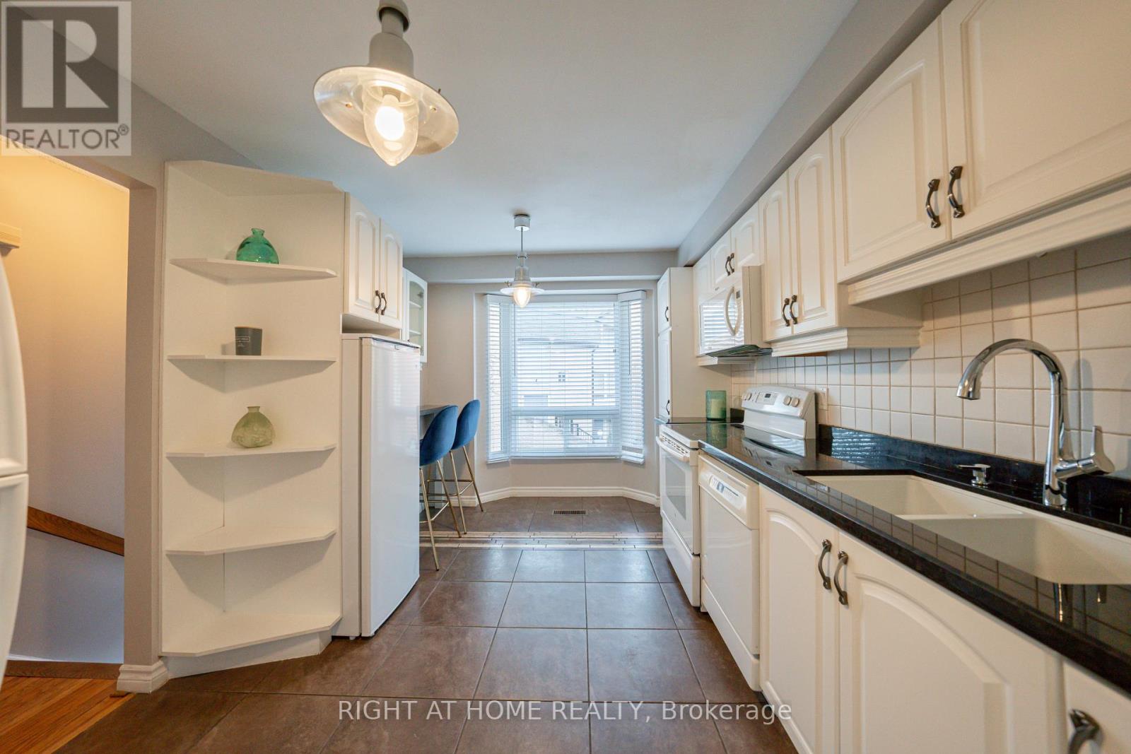 Property at 43 WILD GINGER WAY image 5