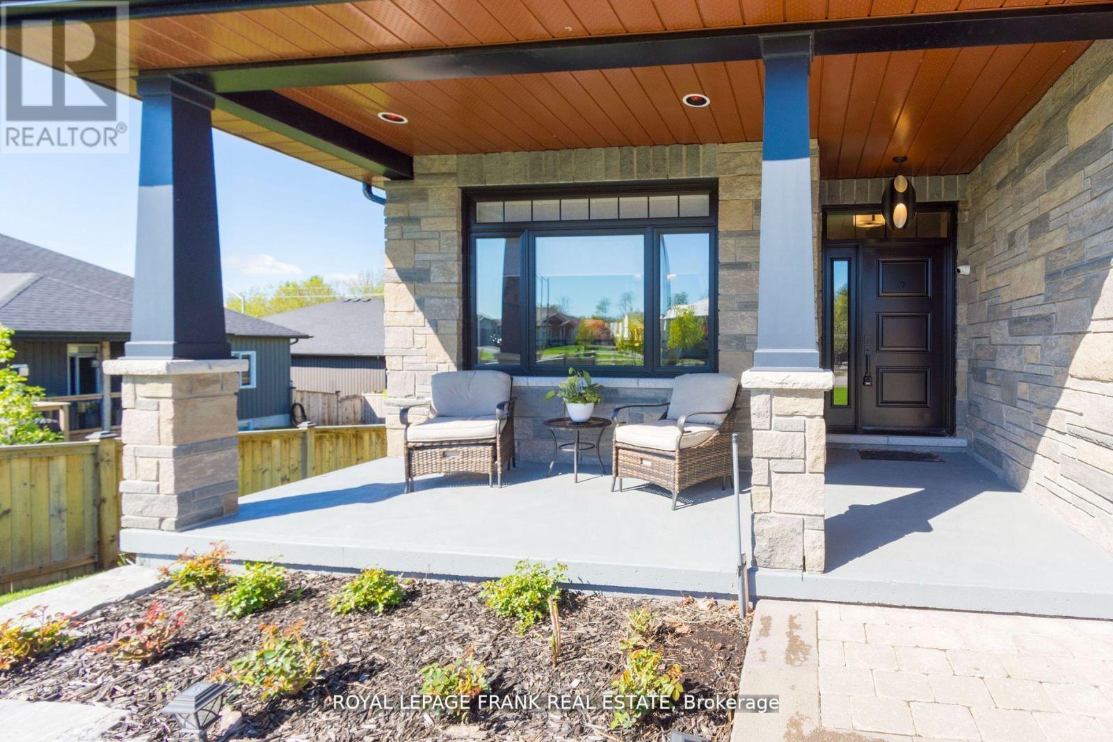 Property at 4 SPARTAN COURT image 3