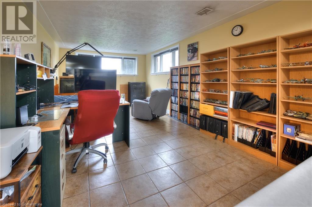 524 Krug Street, Kitchener, Ontario  N2B 1L6 - Photo 30 - 40703657