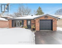 49 RIDGEWAY AVENUE, Barrie, Ontario