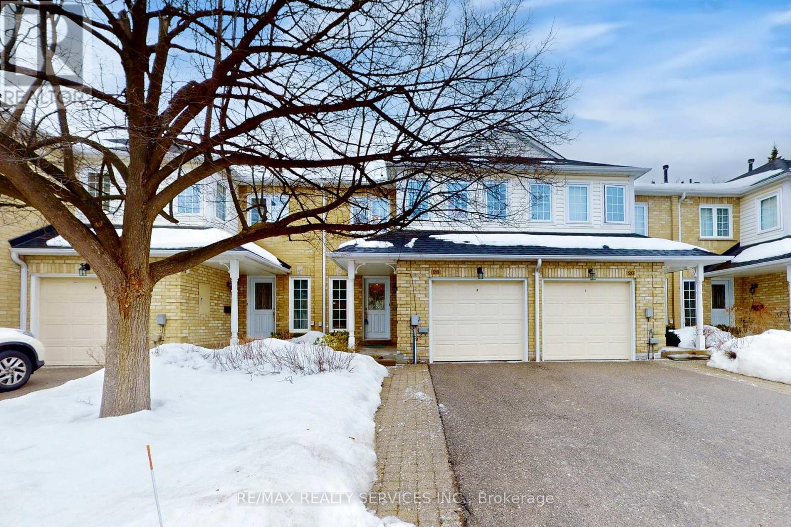 28 HEATHCLIFFE SQUARE, Brampton, Ontario