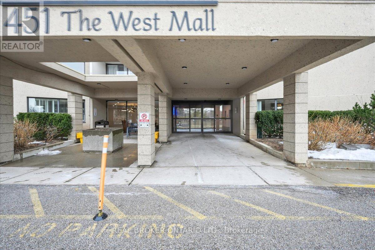 Property at 515 - 451 THE WEST MALL image 3
