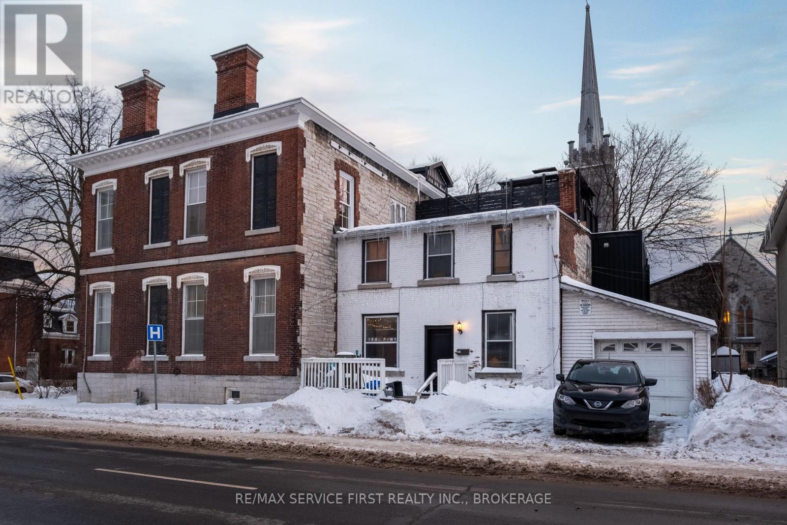 Property at 94 SYDENHAM STREET image 2