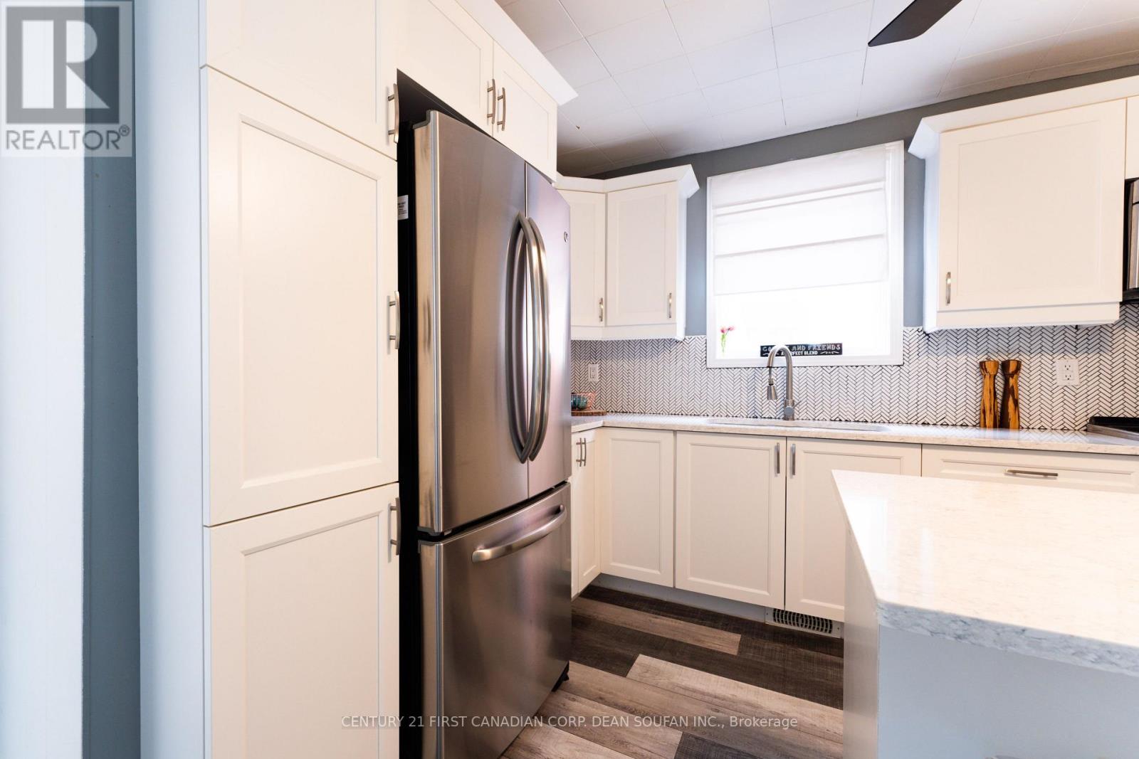 326 Smith Street, Central Elgin, Ontario  N5L 1C6 - Photo 13 - X12003931