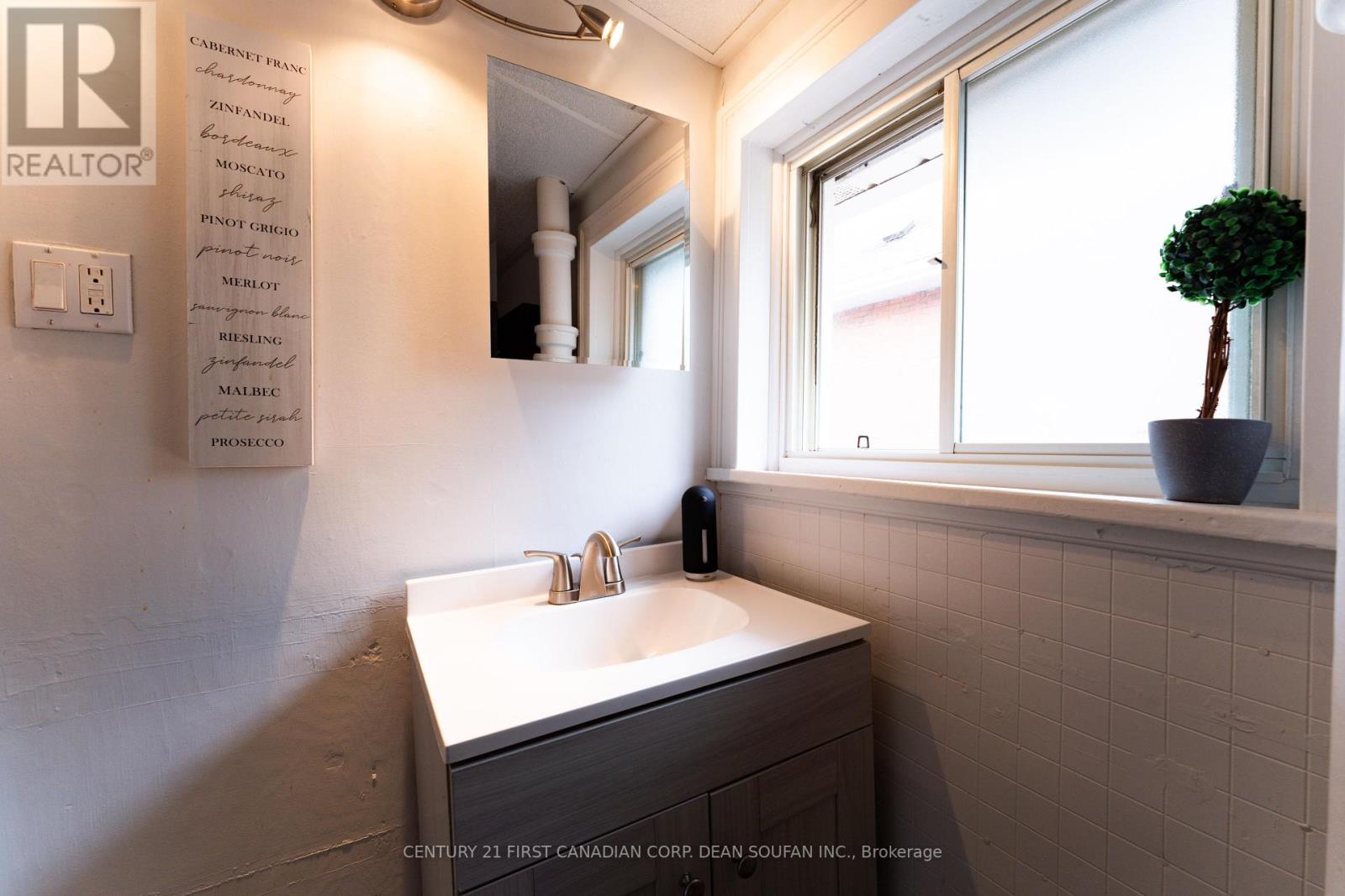 326 Smith Street, Central Elgin, Ontario  N5L 1C6 - Photo 30 - X12003931
