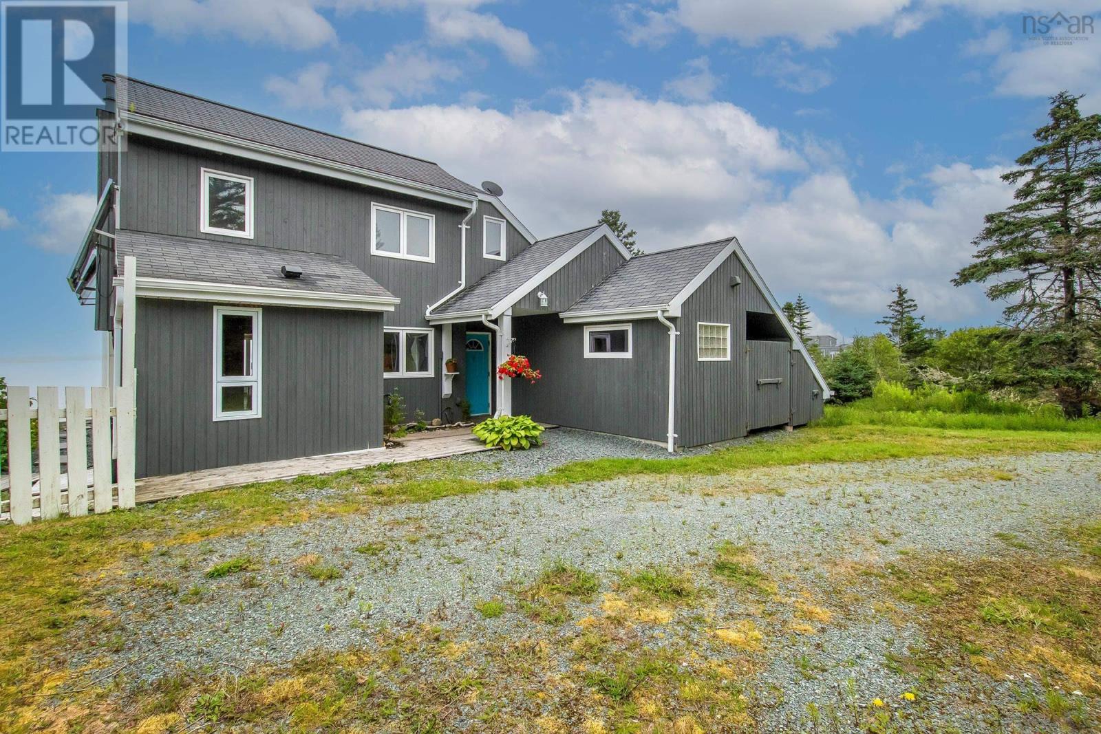 Property at 3078 Ostrea Lake Road image 2