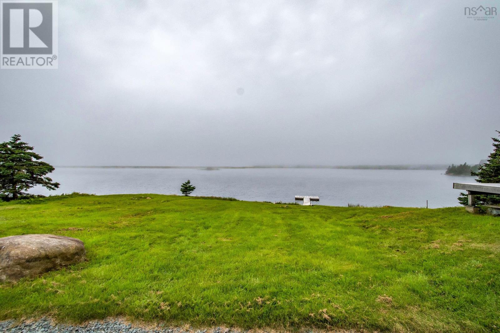 Property at 3078 Ostrea Lake Road image 3