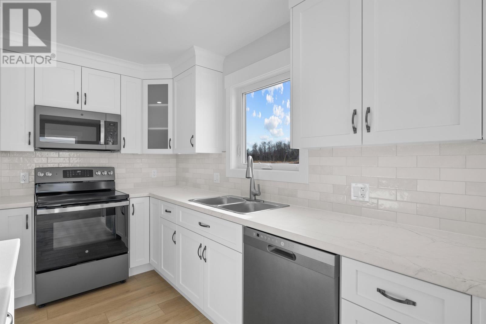 Property at 6/8 Sydney Way image 5