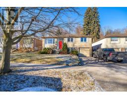 42 SIR RAYMOND DRIVE, Toronto, Ontario