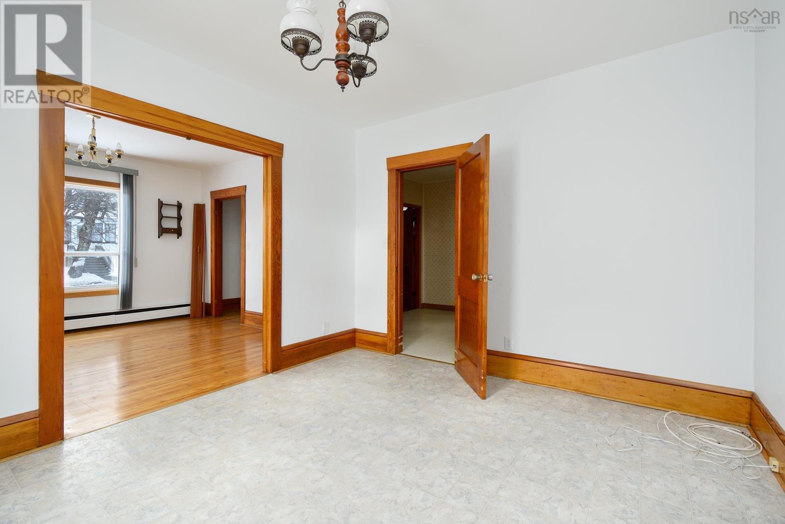 276 Columbia Street, Sydney, Nova Scotia  B1P 4J7 - Photo 13 - 202504269