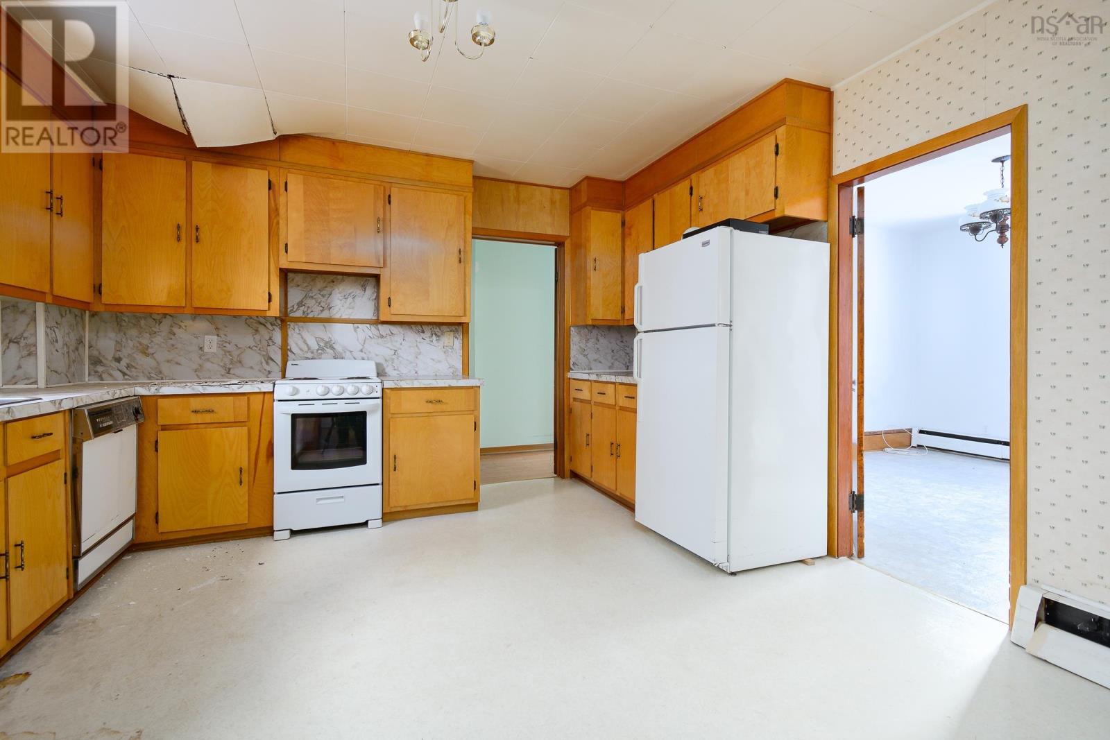 276 Columbia Street, Sydney, Nova Scotia  B1P 4J7 - Photo 8 - 202504269