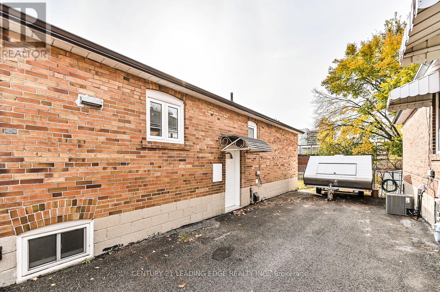 54 Bimbrok Road, Toronto, Ontario  M1K 4T9 - Photo 36 - E12003813