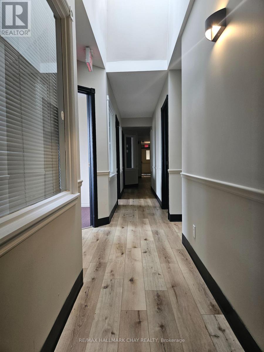 Unit 300 - 152 Bayfield Street, Barrie, Ontario  L4M 3B5 - Photo 11 - S12003905