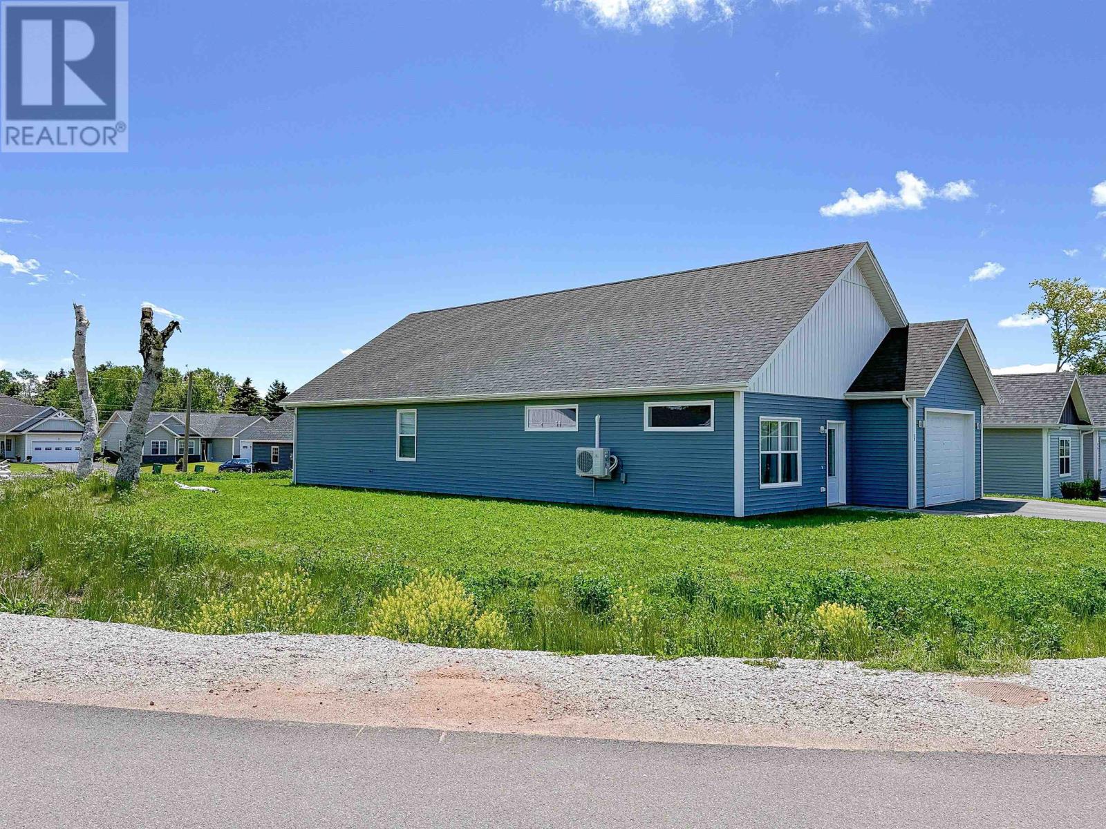 15 Captain James Crescent, Stratford, Prince Edward Island  C1B 2C4 - Photo 27 - 202504277