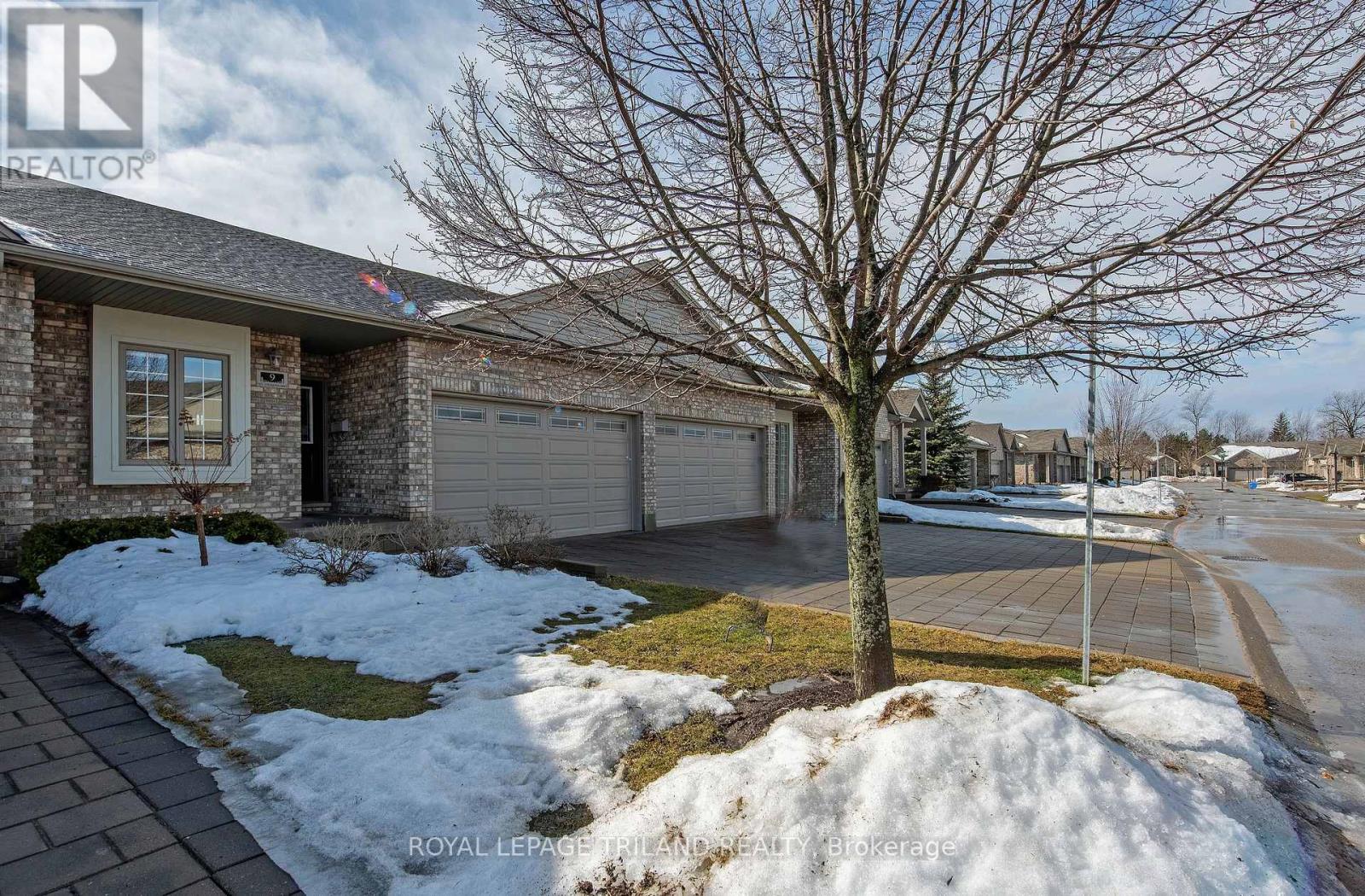 Property at 9 - 1571 CORONATION DRIVE image 2