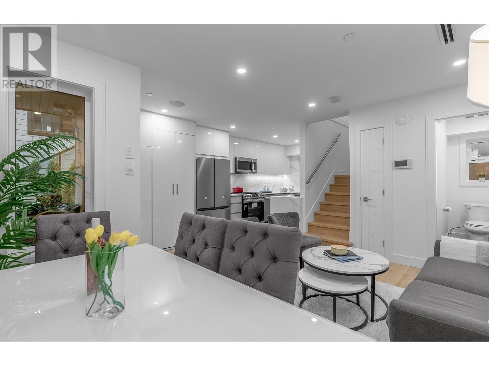 Listing Picture 11 of 36 : 3513 TRIUMPH STREET, Vancouver / 溫哥華 - 魯藝地產 Yvonne Lu Group - MLS Medallion Club Member